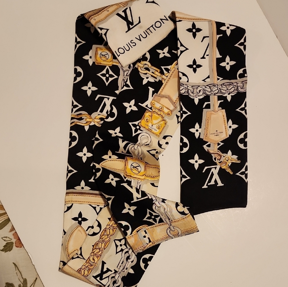 Louis Vuitton Monogram Silk Bandeau/Twilly - Picture 3 of 7